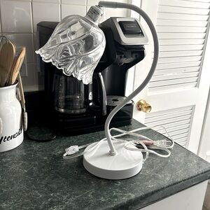 Rose shaped white/ clear lamp!